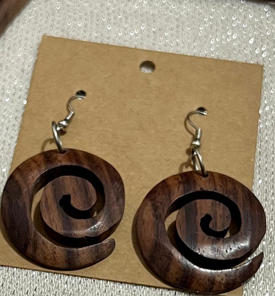 Aretes de espiral en madera