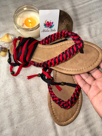 Sandalias Únicas negro y rojo Size 7